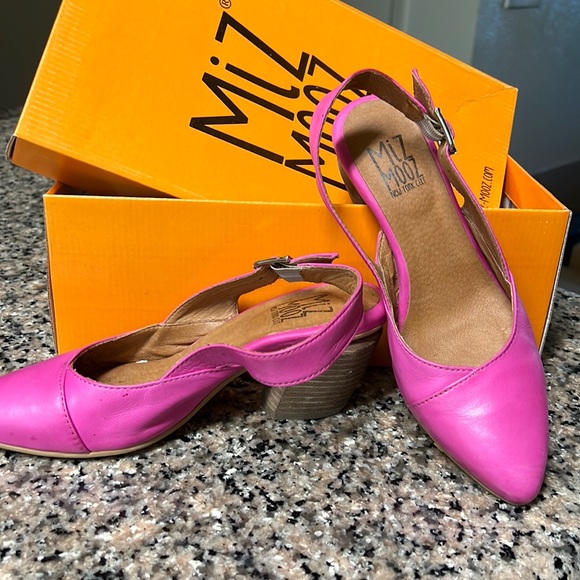 Miz Mooz Pump Heels - Picture 1 of 5